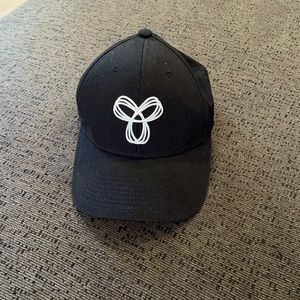Black tna hat, new